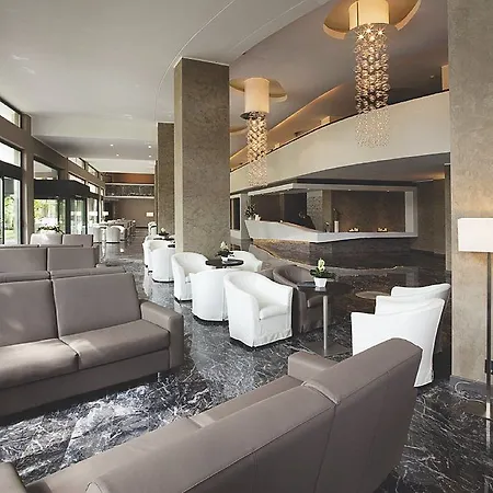 Hotel Radisson Blu Majestic 4*