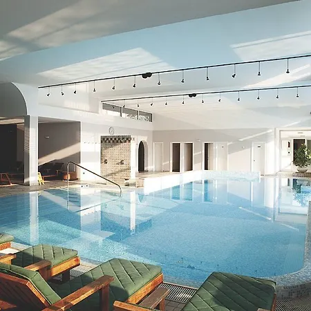 Radisson Blu Majestic 4*